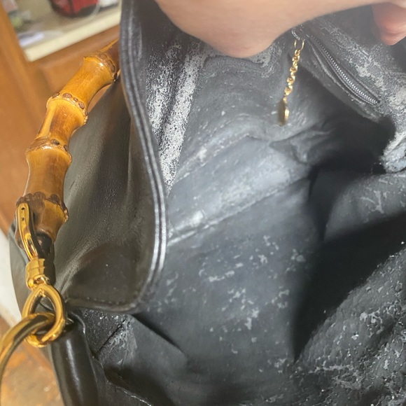 Vintage Black Gucci purse w/ Bamboo Handles - Picture 4 of 13